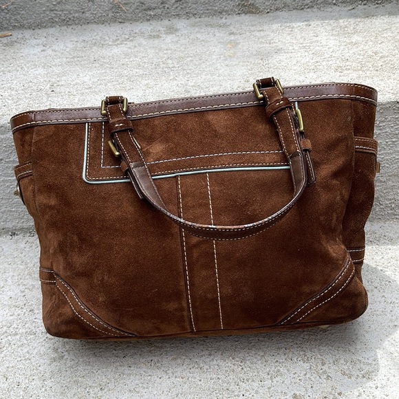 Coach Y2K Hampton Gallery suede tote - Picture 6 of 15